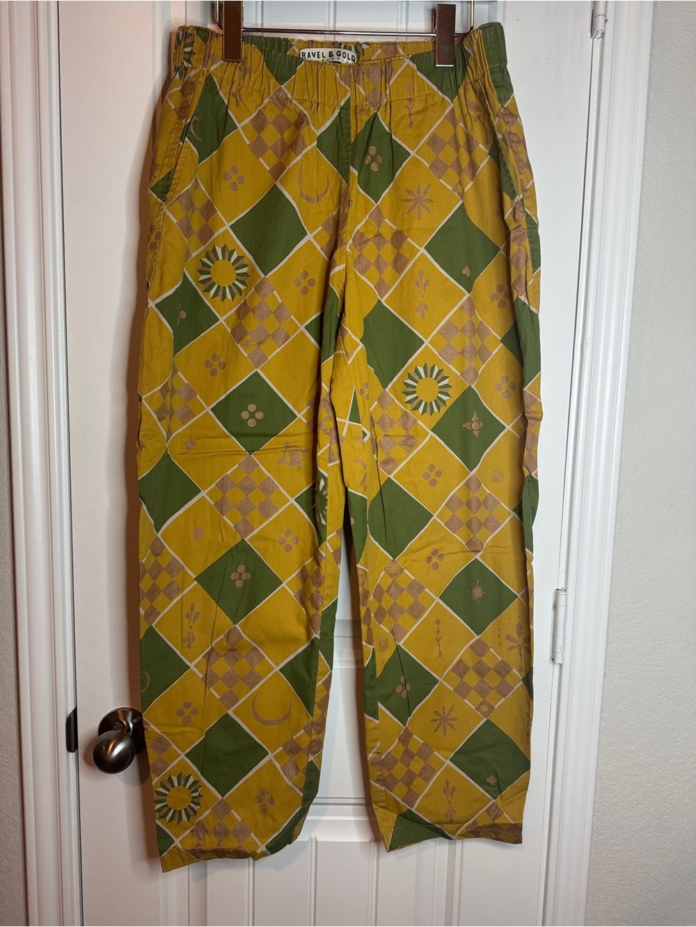 Rave & Gold Men's Yellow & Green Patterned Joggers